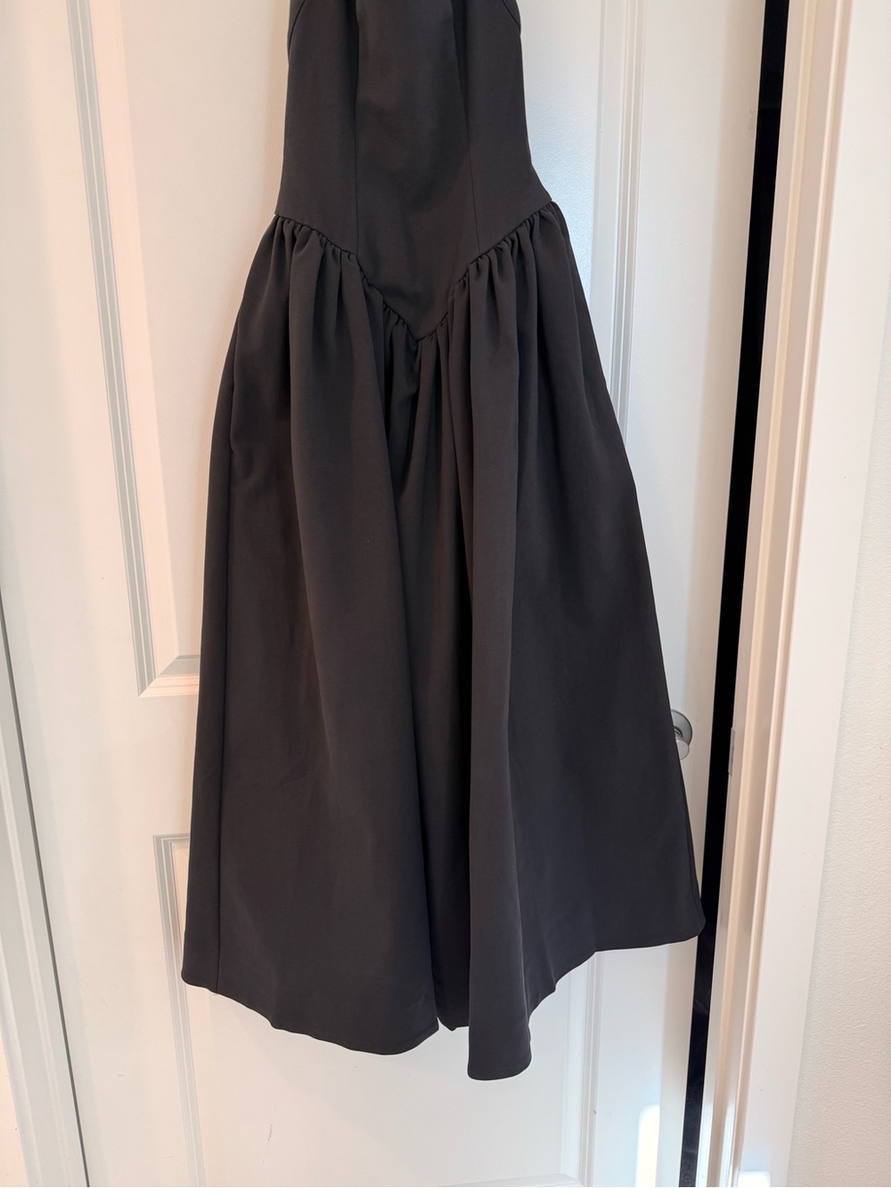 New Helsa Faille Halter elegant chic Black Midi Dress - Picture 6 of 12